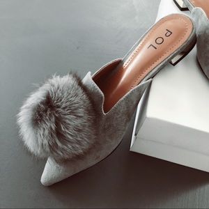 Size 5.5✨Suede Pom Pom Mules
